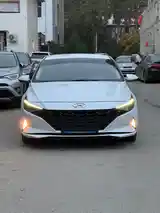 Hyundai Elantra, 2022-9