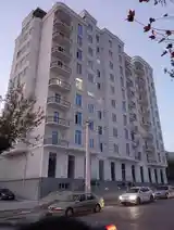 3-комн. квартира, 2 этаж, 102 м², 33 мкр-4