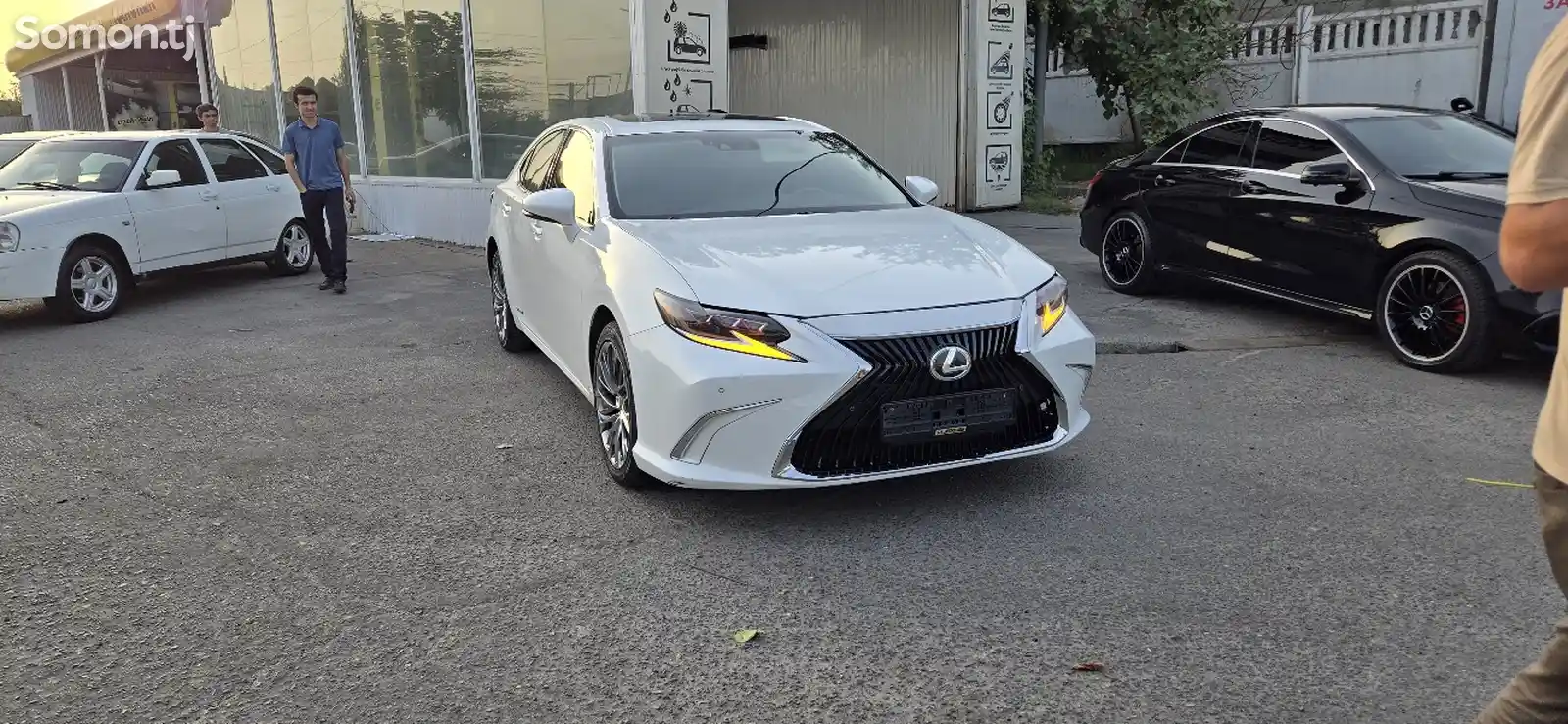 Lexus ES series, 2014-11