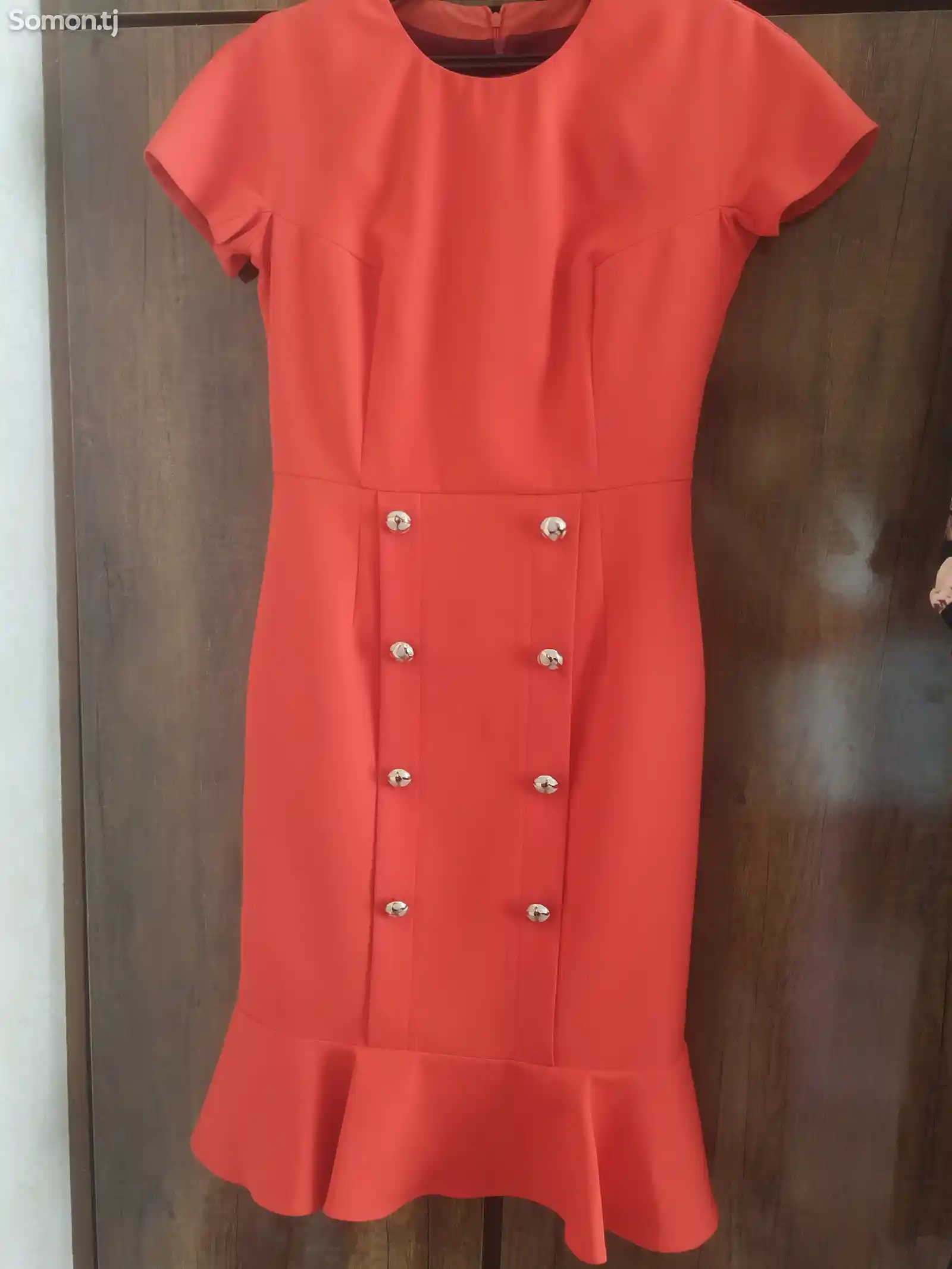Красное платье-1