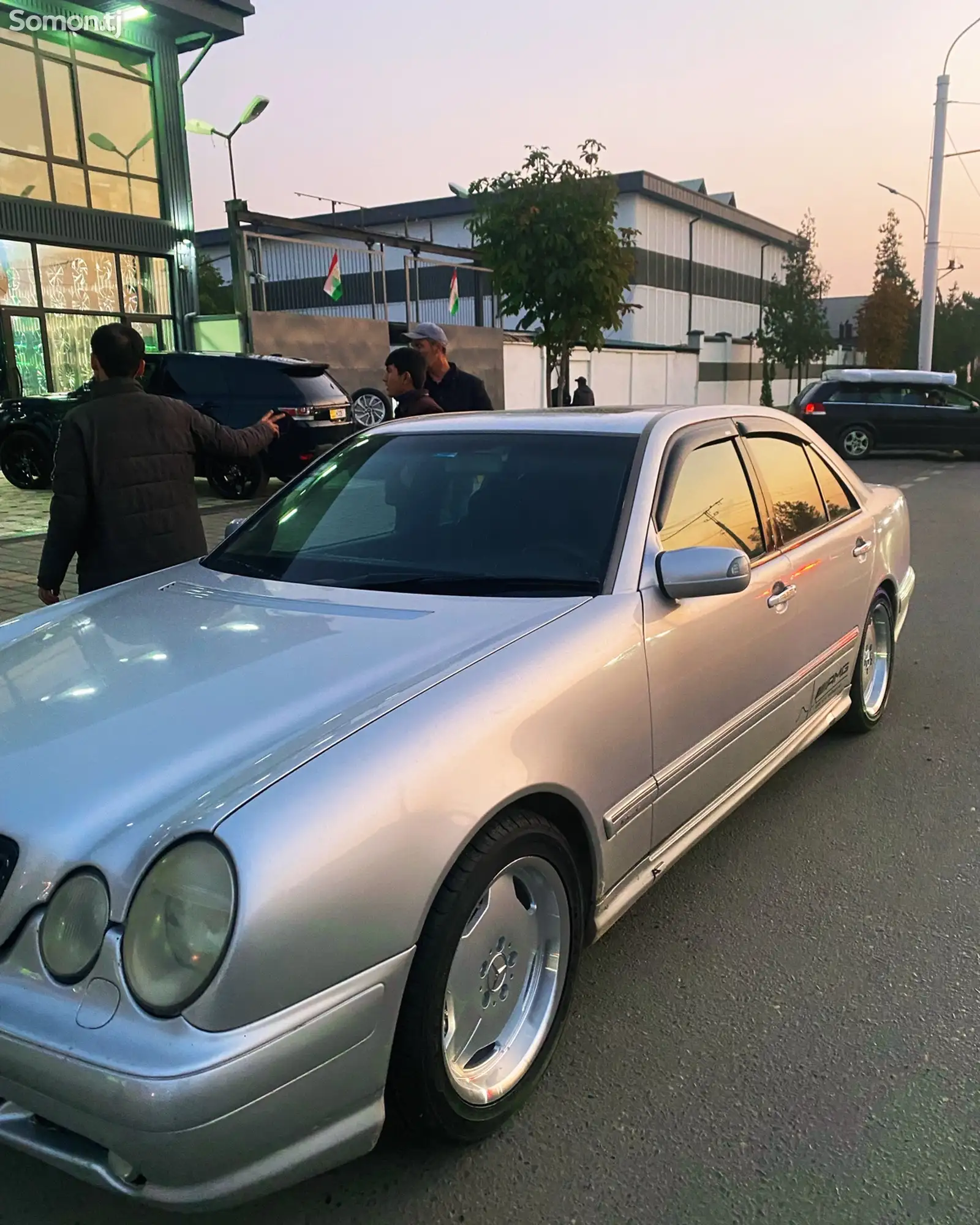 Mercedes-Benz E class, 2000-1