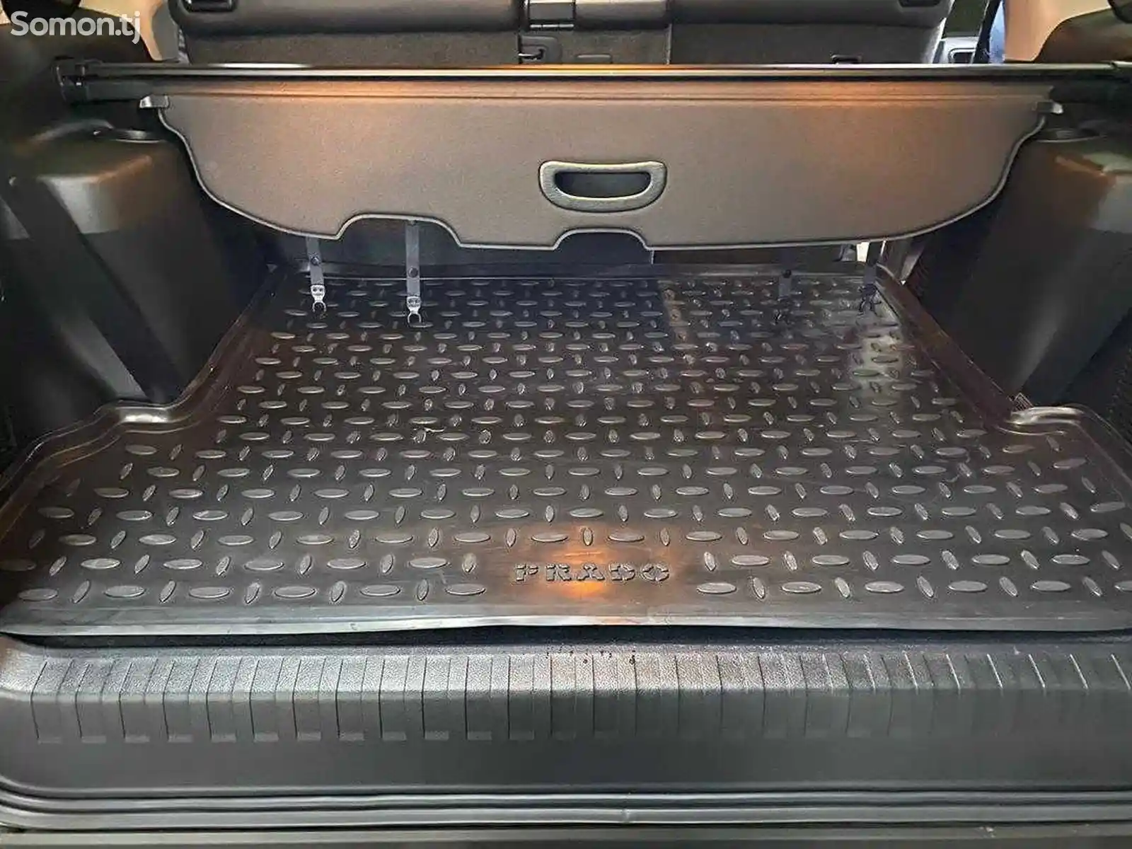 Полик для багажника от Mercedes Gls-1
