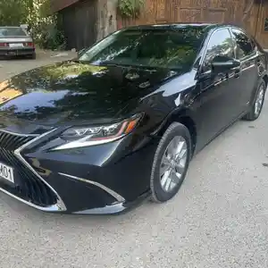 Lexus ES series, 2014