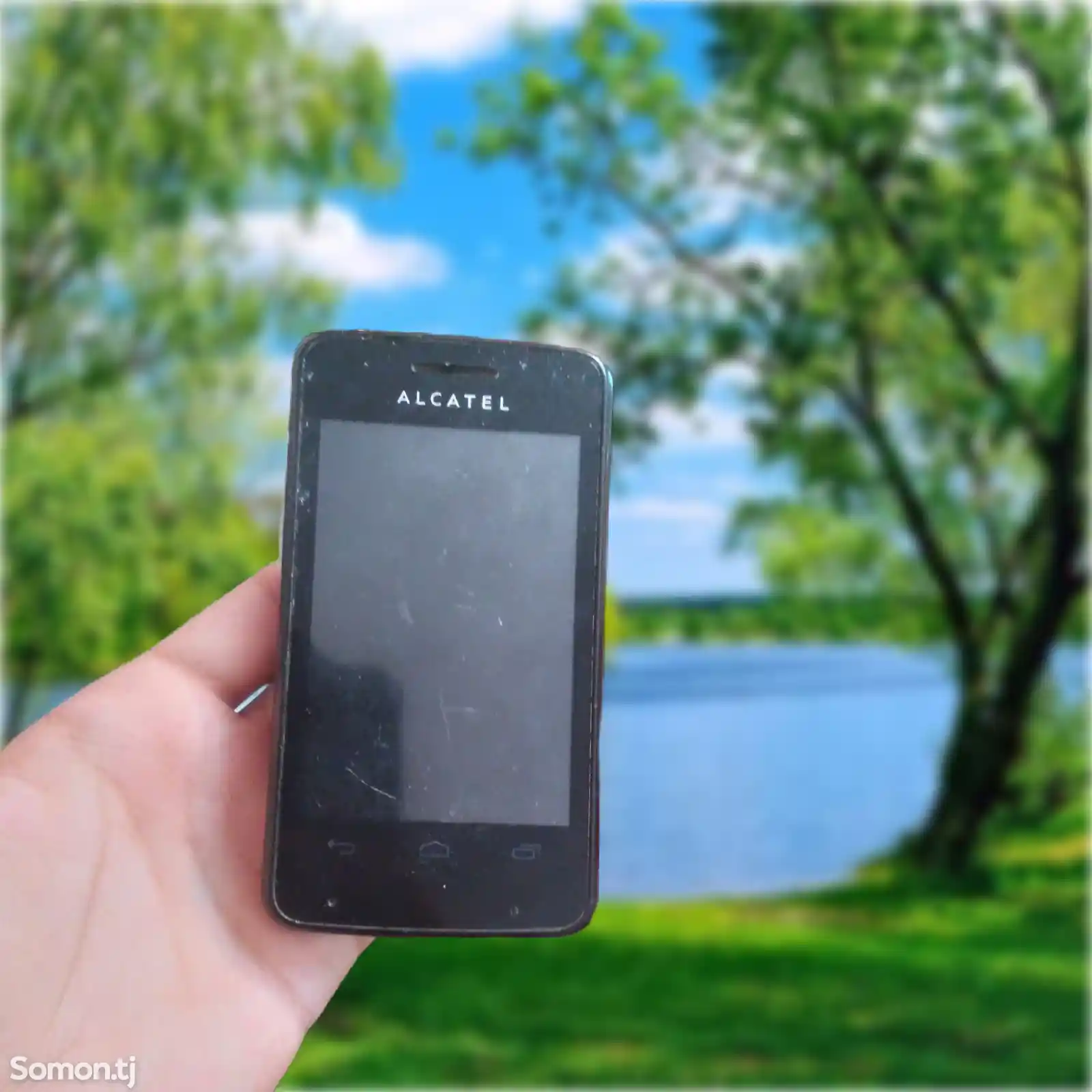 Телефон Alcatel-1