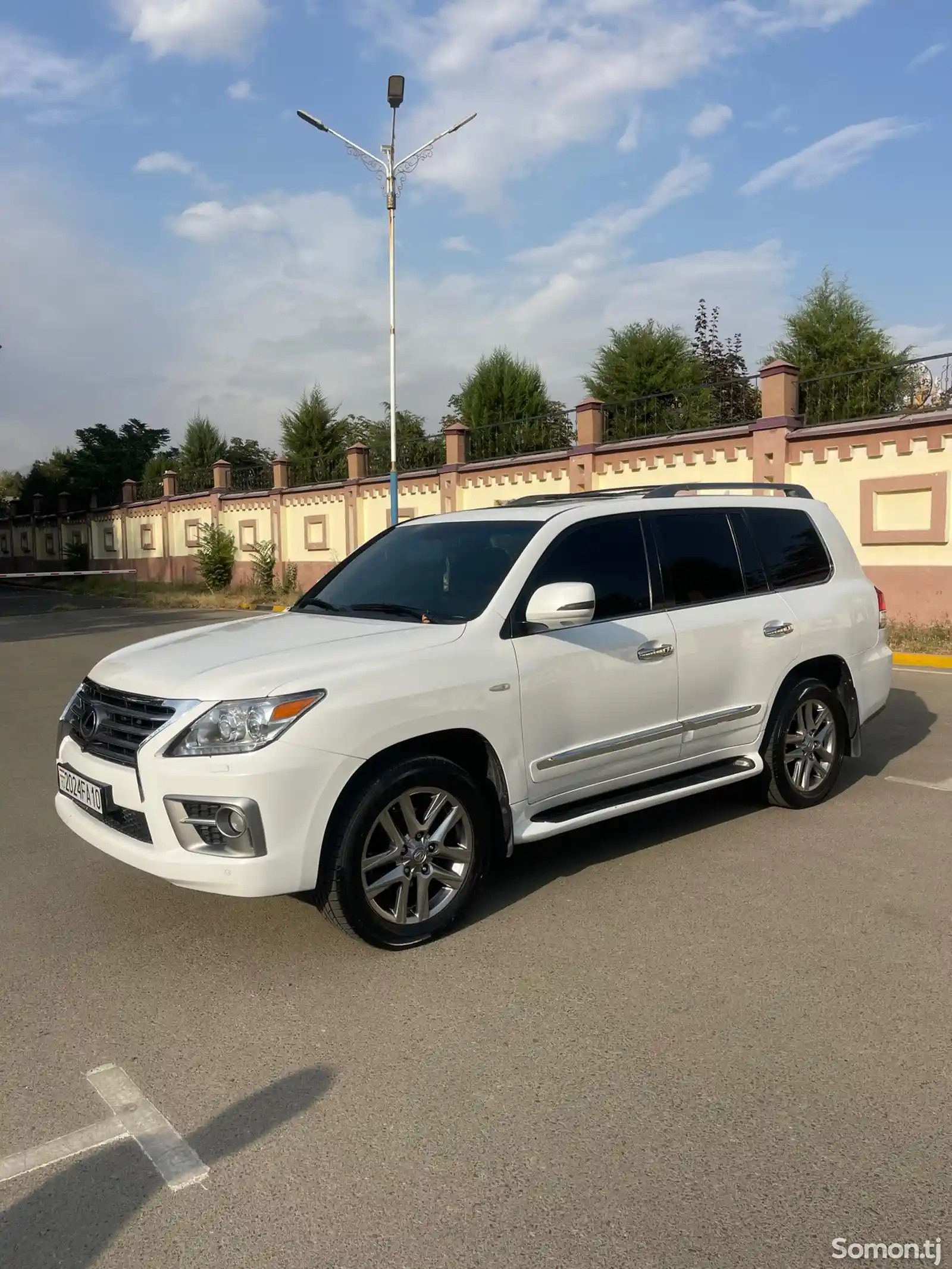 Lexus LX series, 2013-1