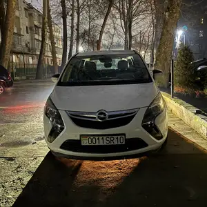 Opel Zafira, 2015