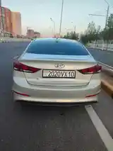 Hyundai Elantra, 2017-8