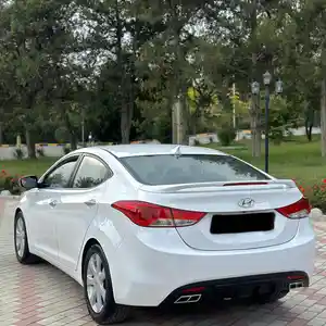 Hyundai Avante, 2011