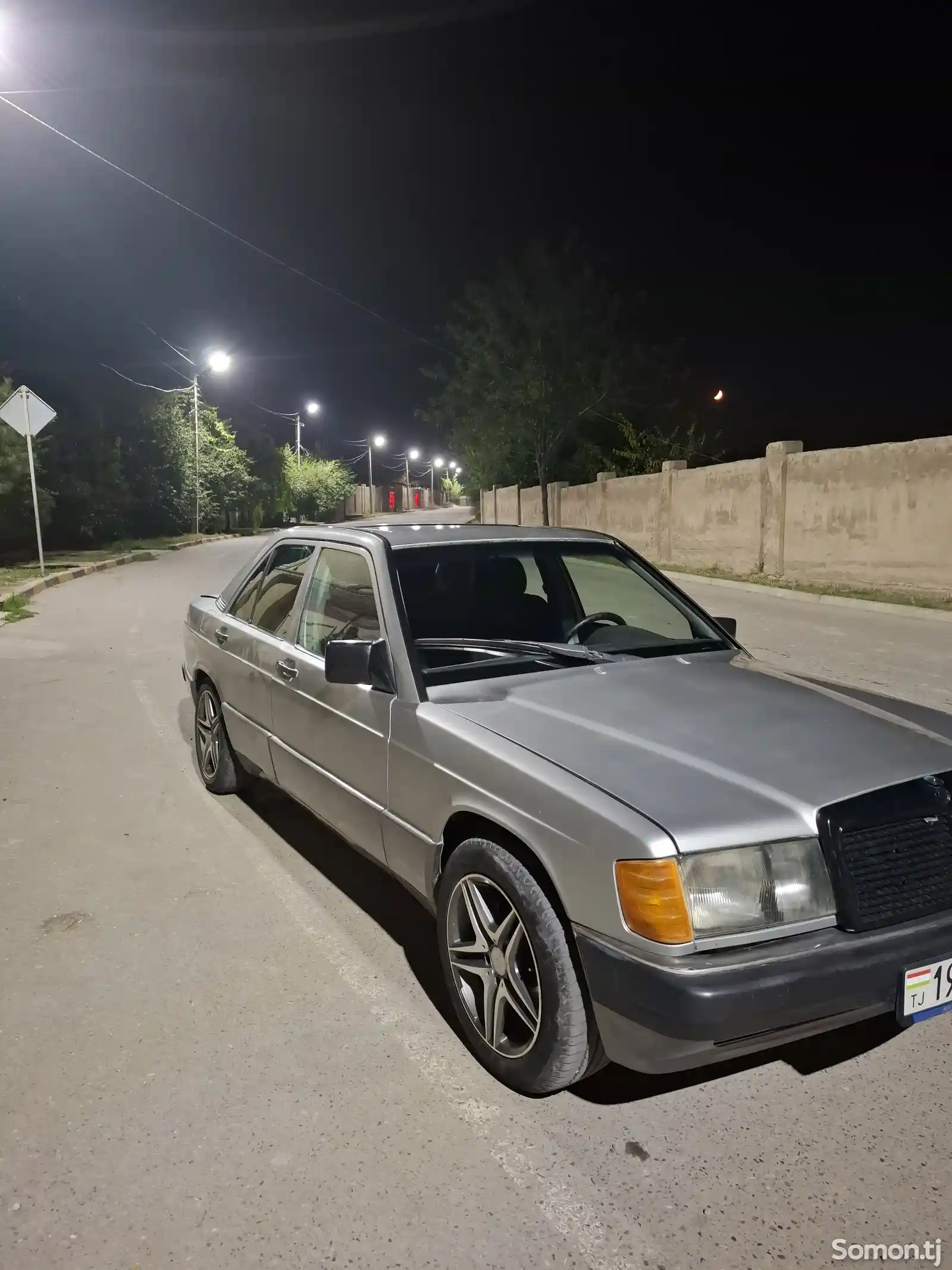 Mercedes-Benz W201, 1990-2