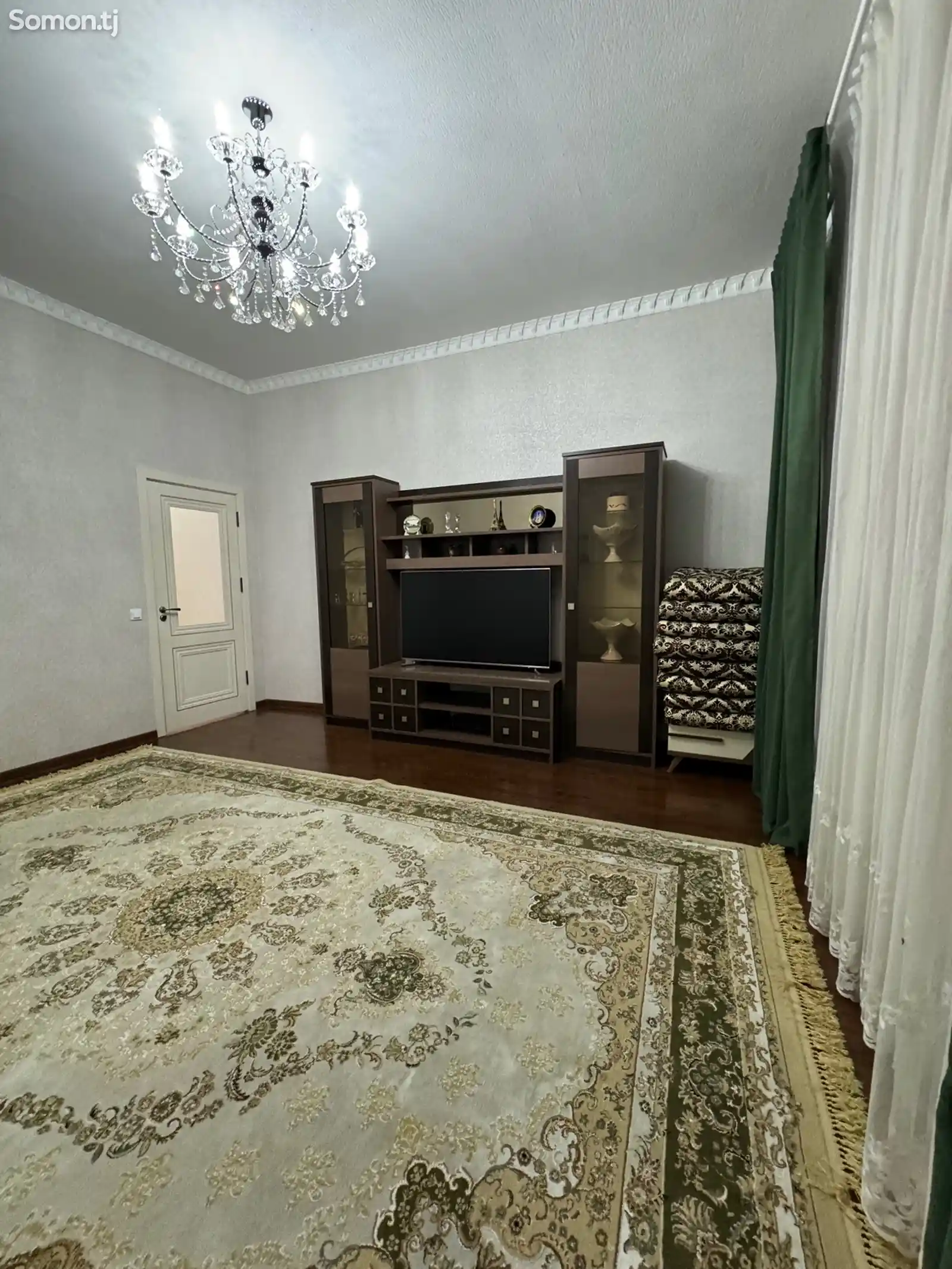 2-комн. квартира, 6 этаж, 67 м², Цирк-7