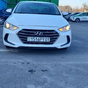 Hyundai Elantra, 2017