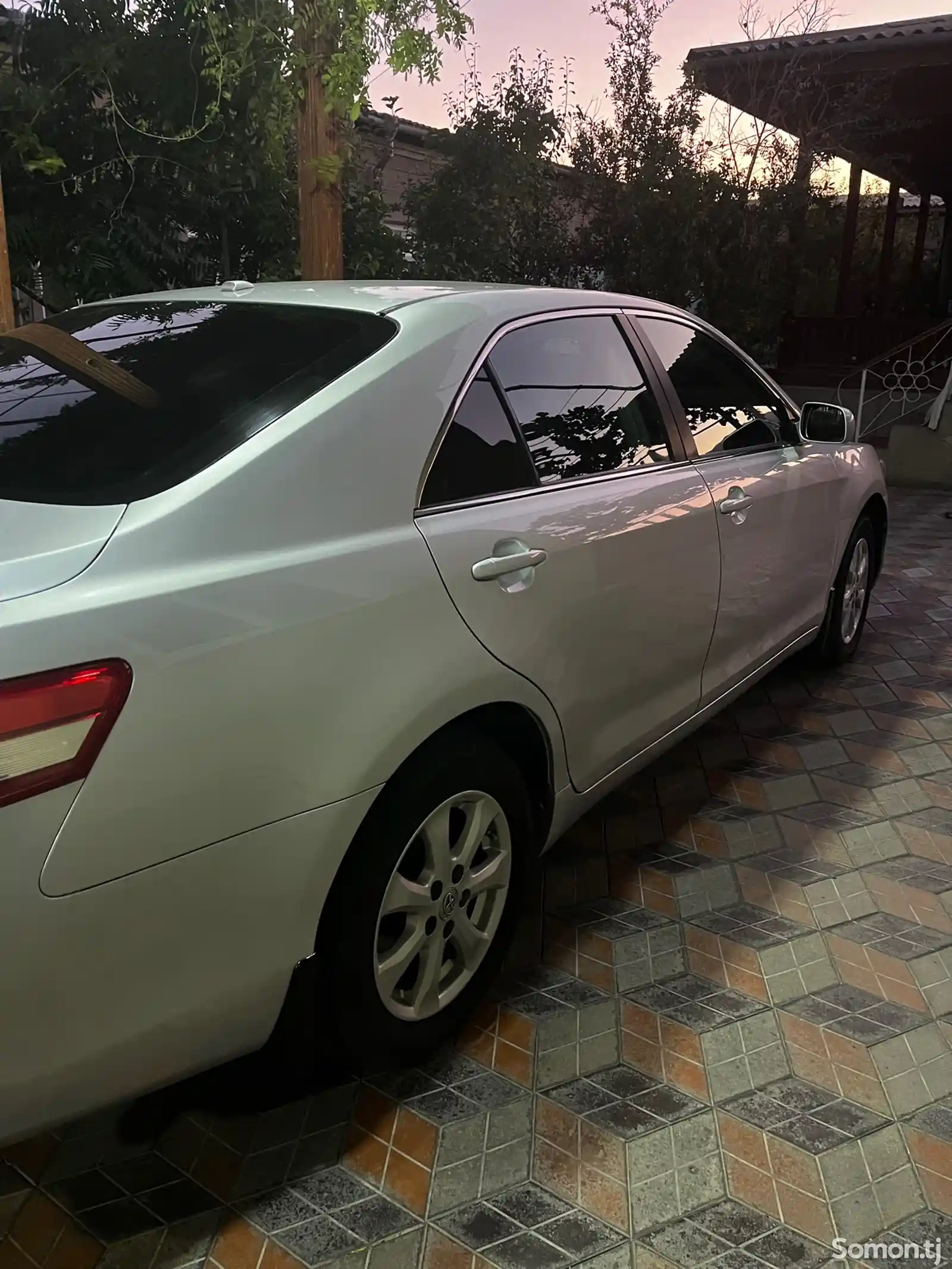 Toyota Camry, 2010-5