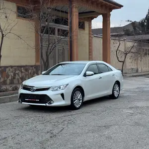 Toyota Camry, 2015