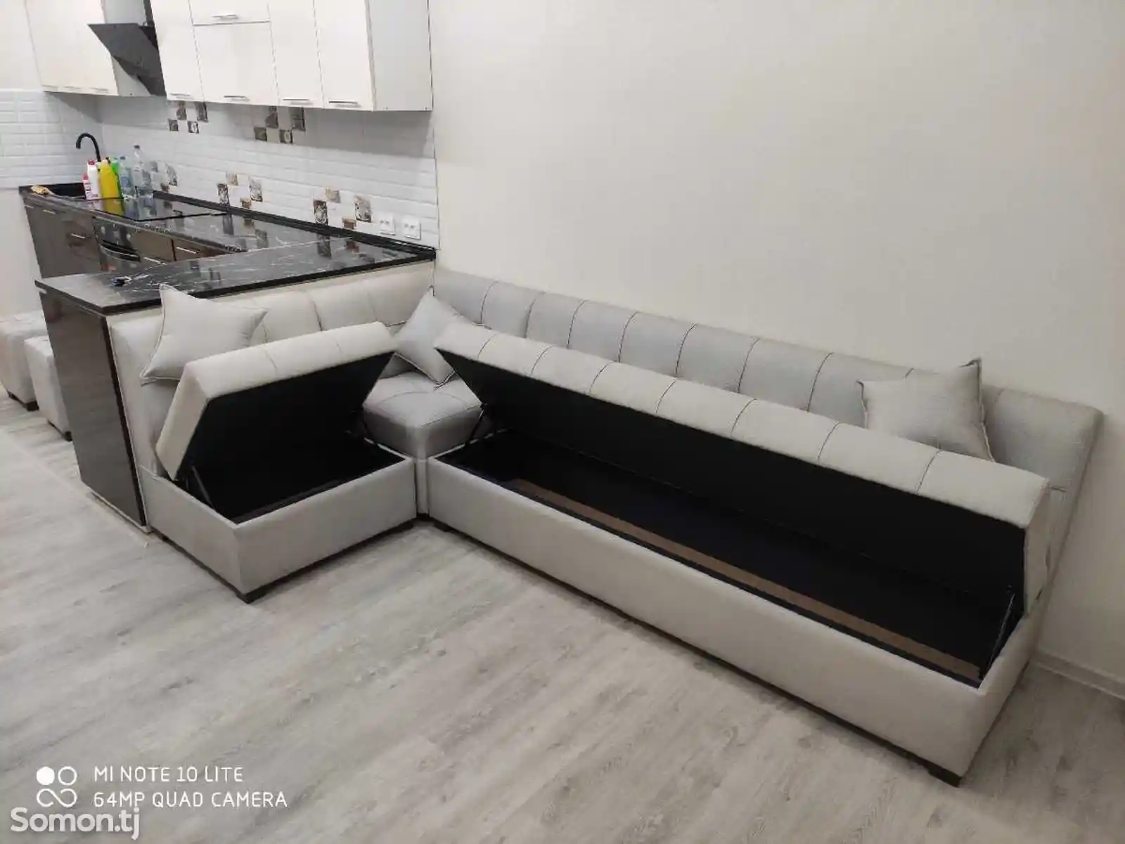 Угловой диван для кухни Хайтек-3
