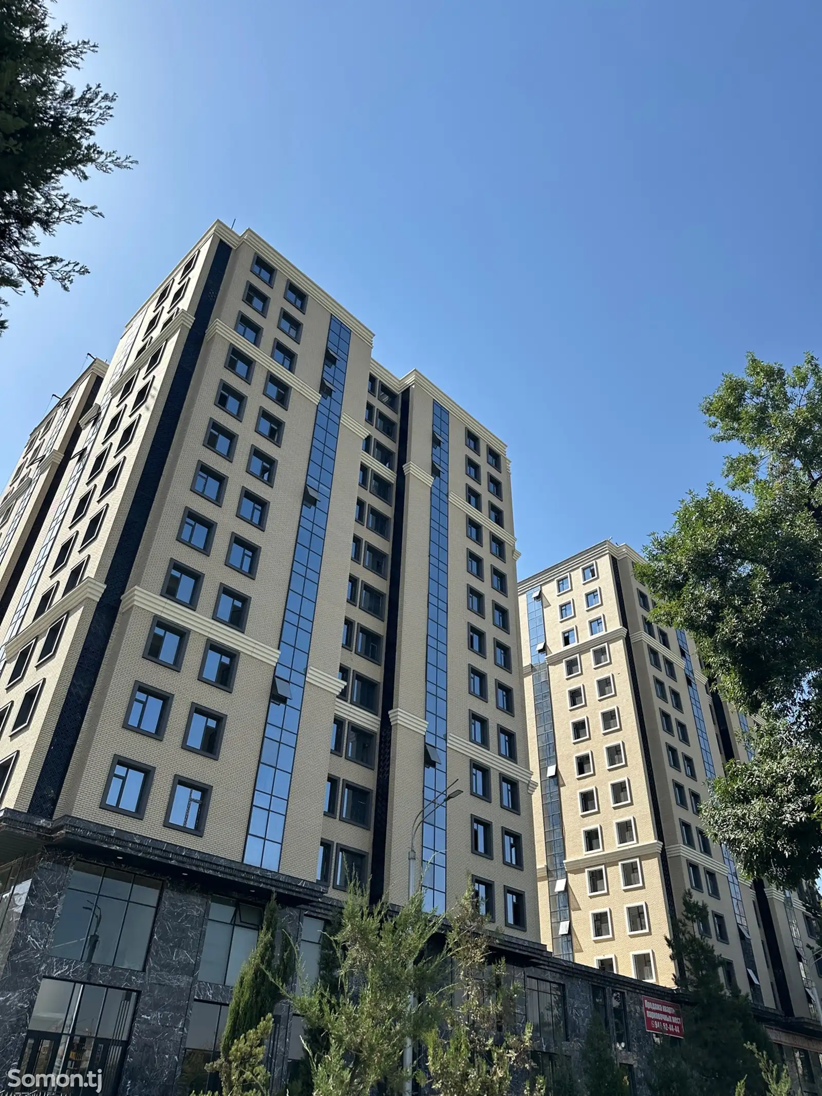 3-комн. квартира, 8 этаж, 102 м², Лохути-1