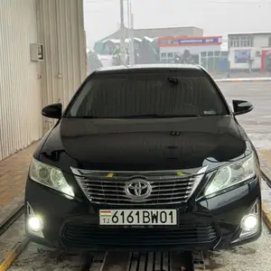 Toyota Camry, 2012