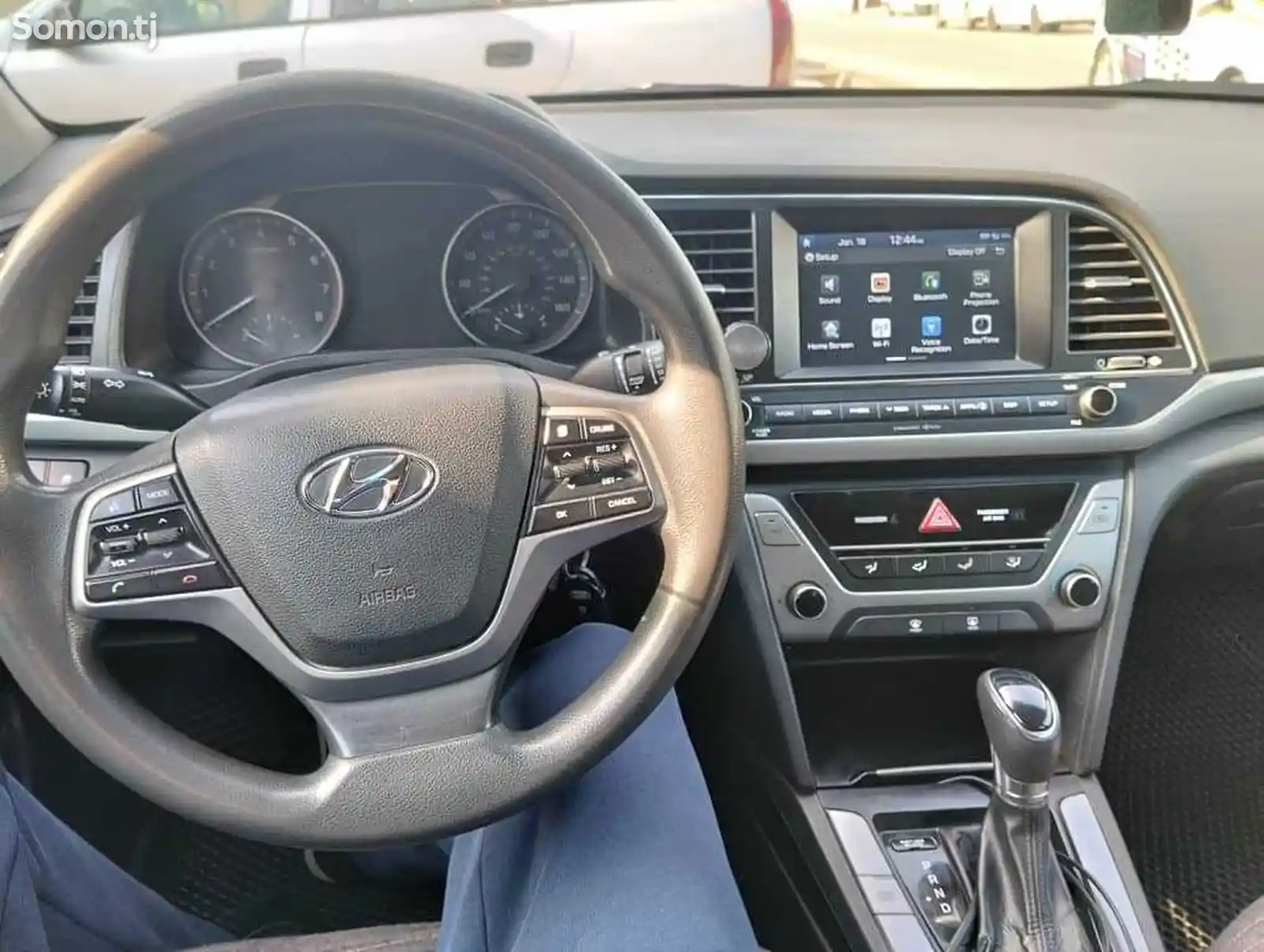 Hyundai Elantra, 2018-4