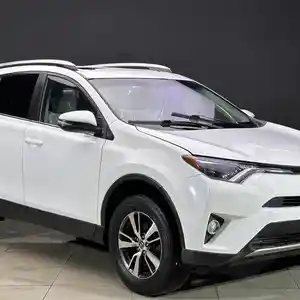 Toyota RAV 4, 2016