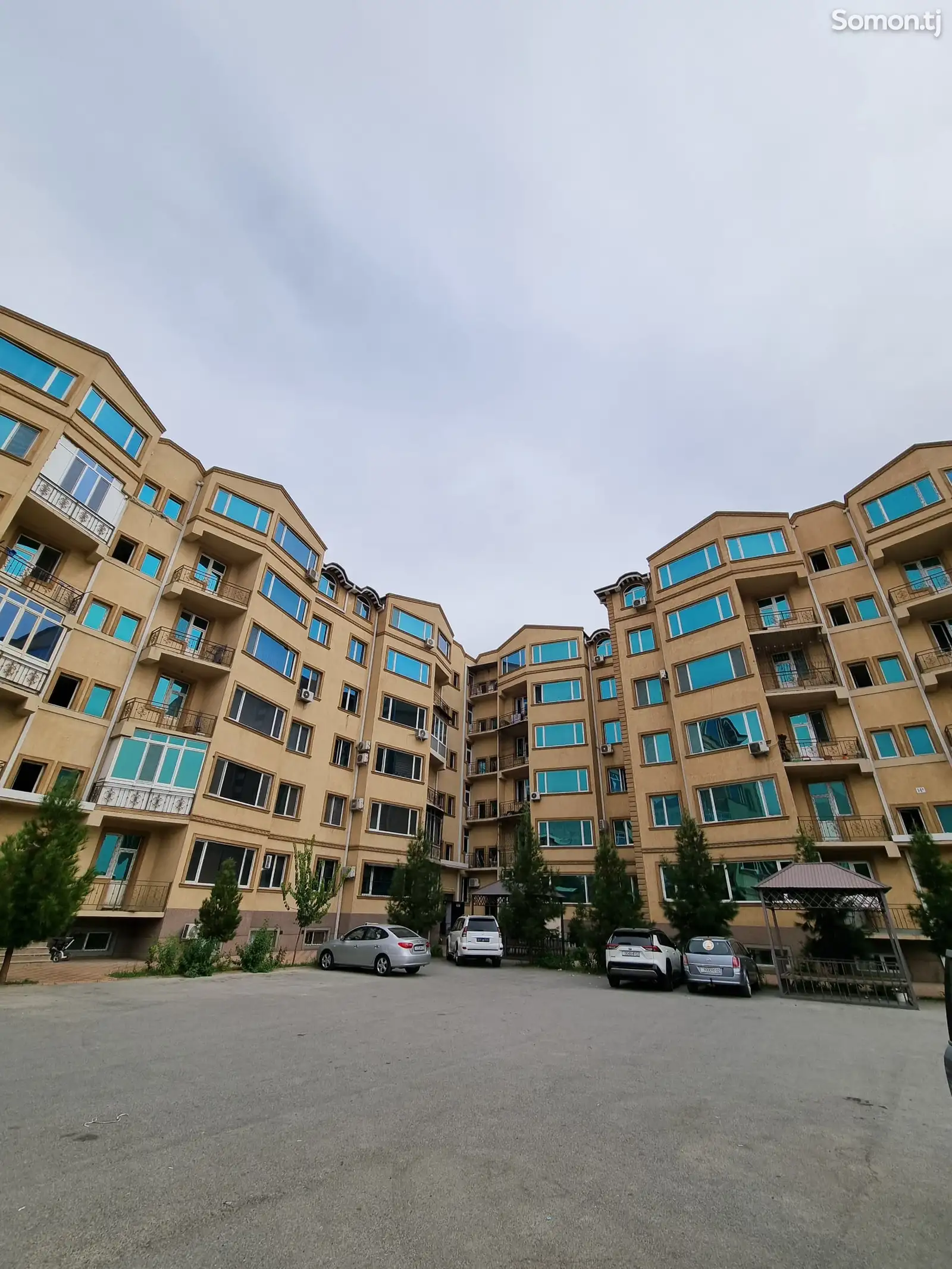 1-комн. квартира, 3 этаж, 43 м², Худжанд-1