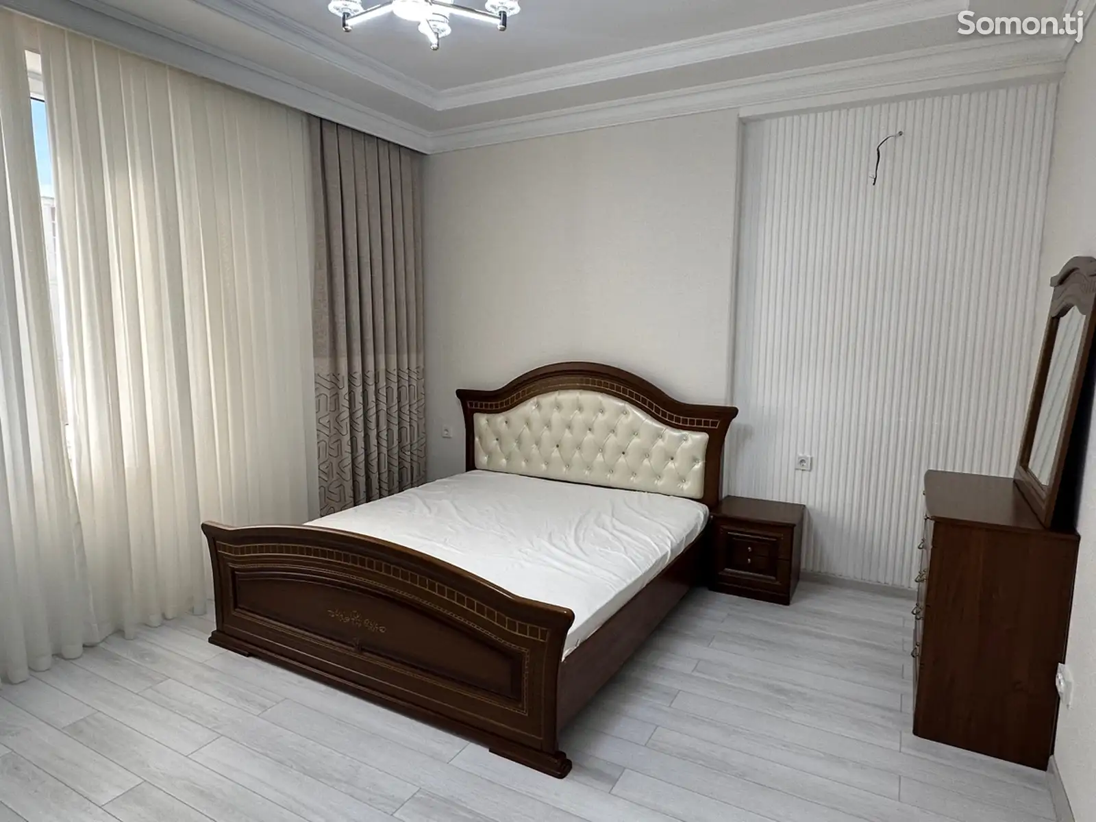 3-комн. квартира, 10 этаж, 140м², ЗАГС, Славянский Университет-1