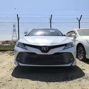 Toyota Camry, 2018