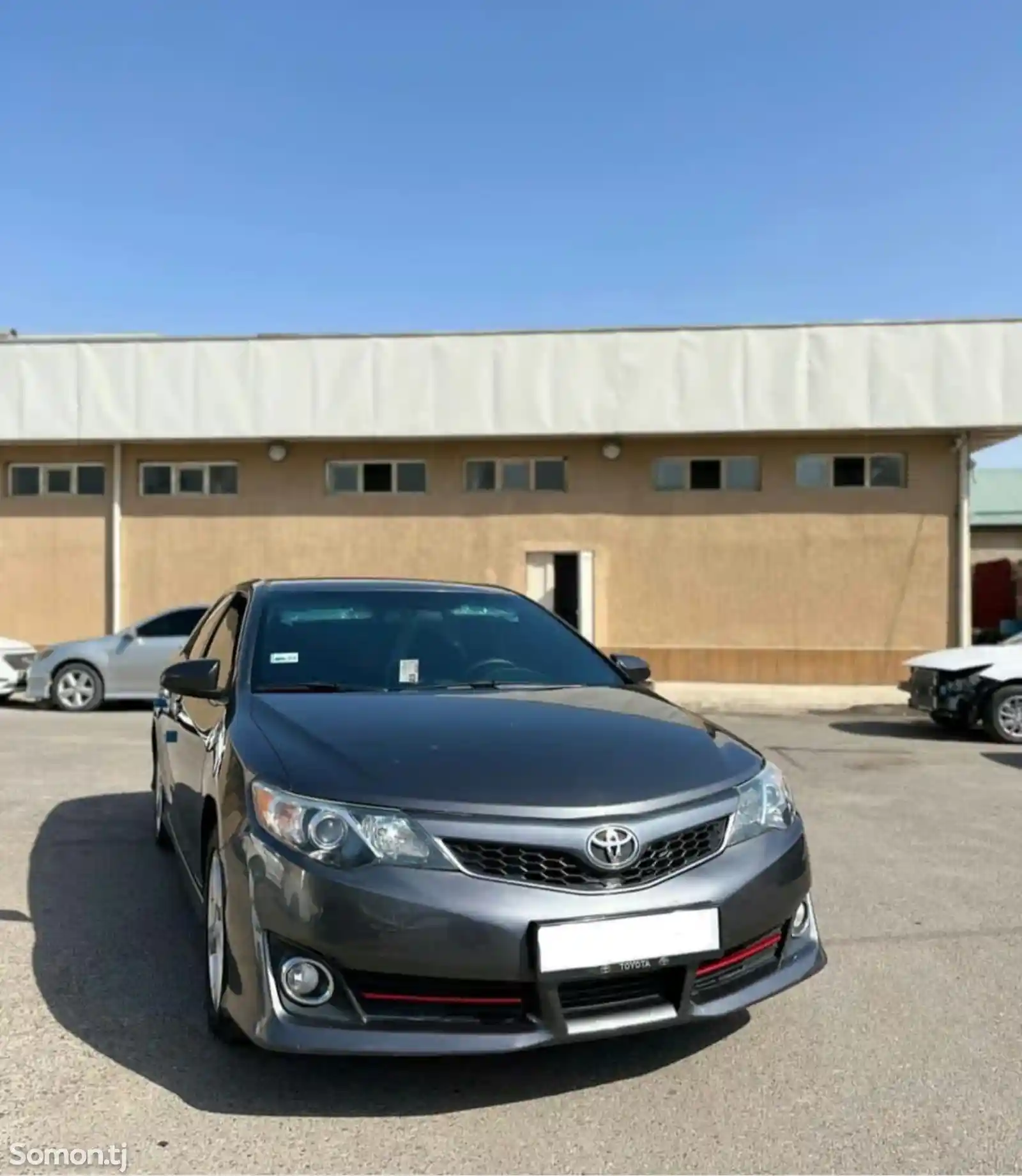 Toyota Camry, 2013-1