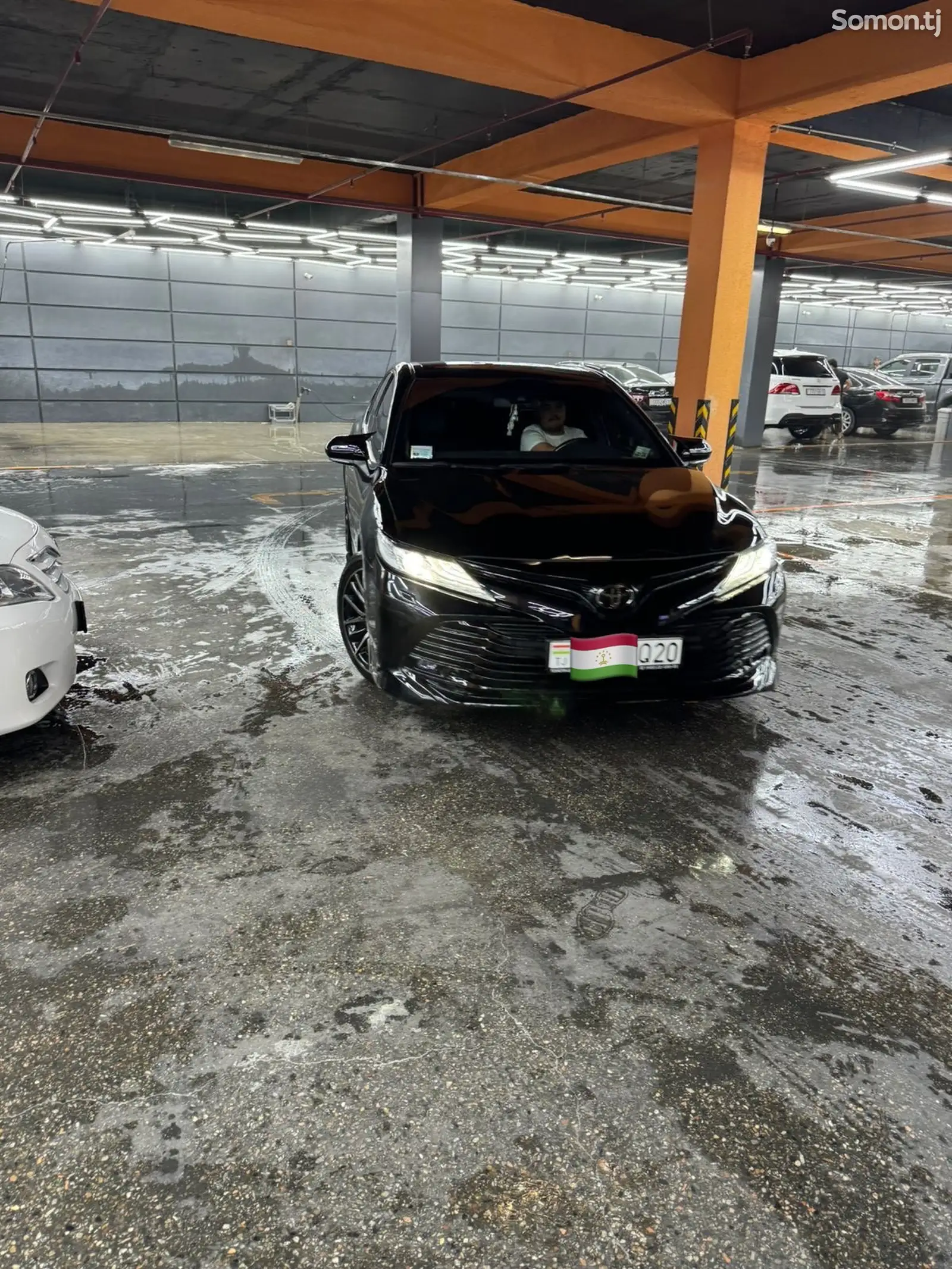 Toyota Camry, 2019-1