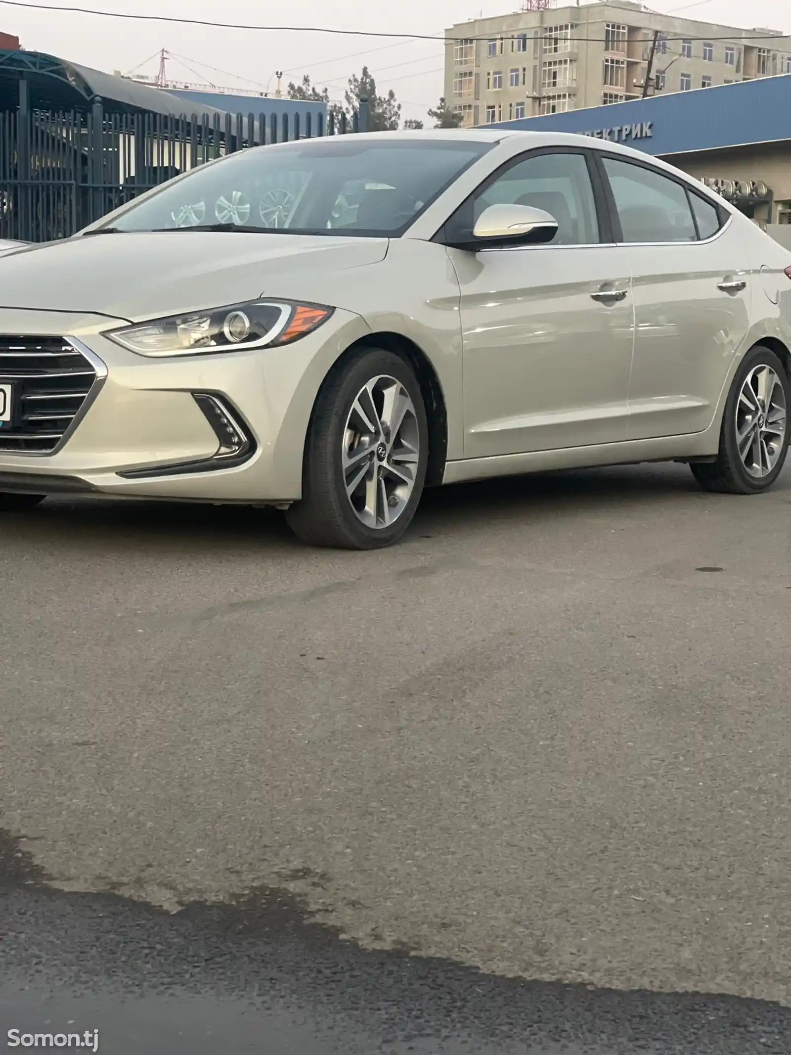 Hyundai Elantra, 2016-3