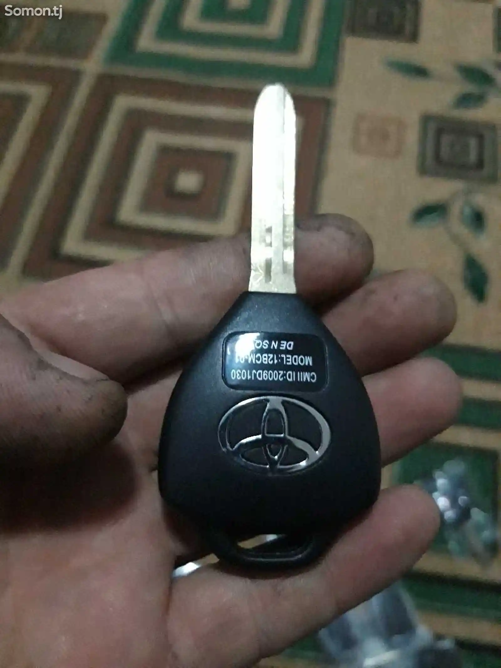 Ключ от Toyota Camry-2