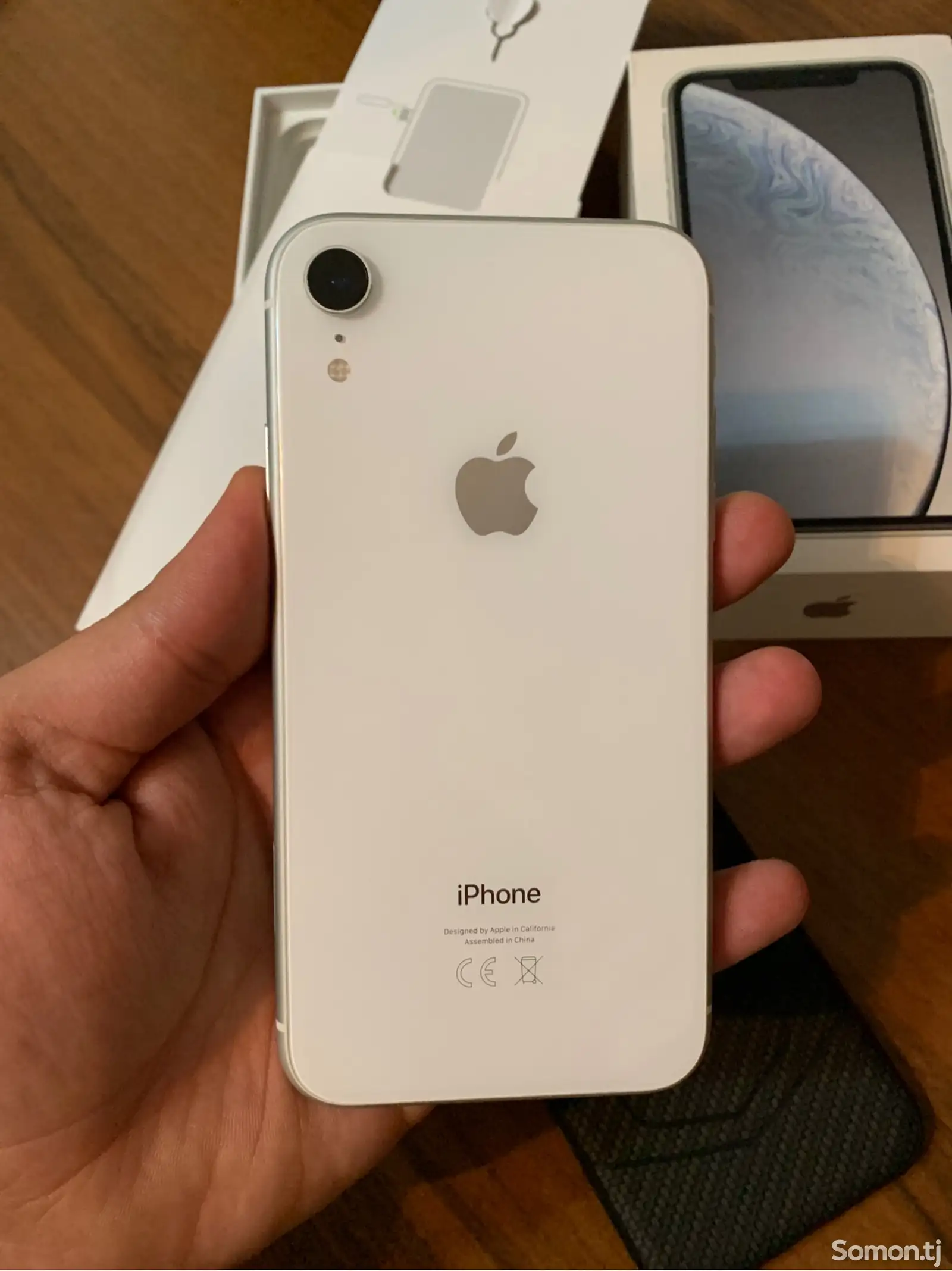 Apple iPhone Xr, 64 gb, White-1