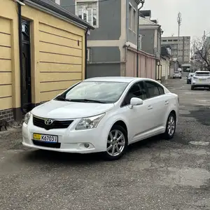 Toyota Avensis, 2012