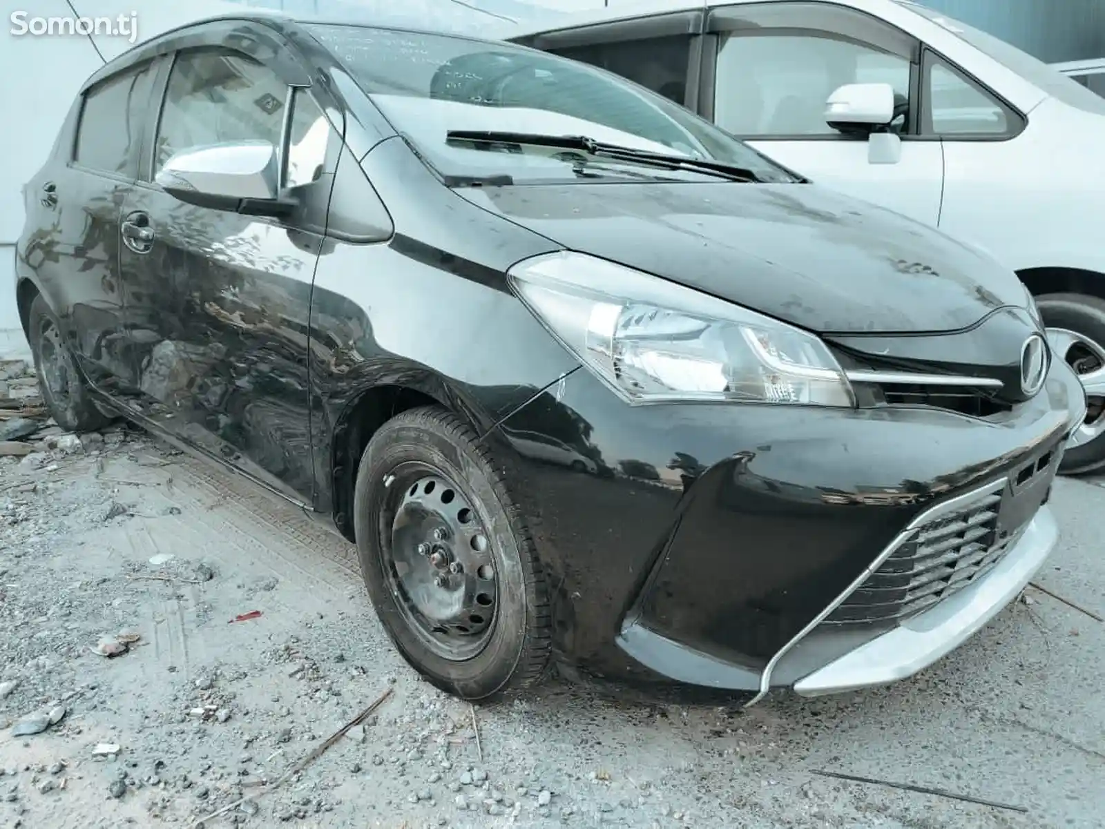 Toyota Vitz, 2015-3