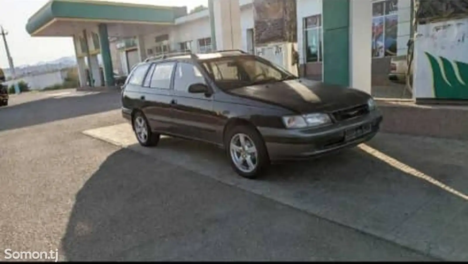 Toyota Caldina, 1995-1