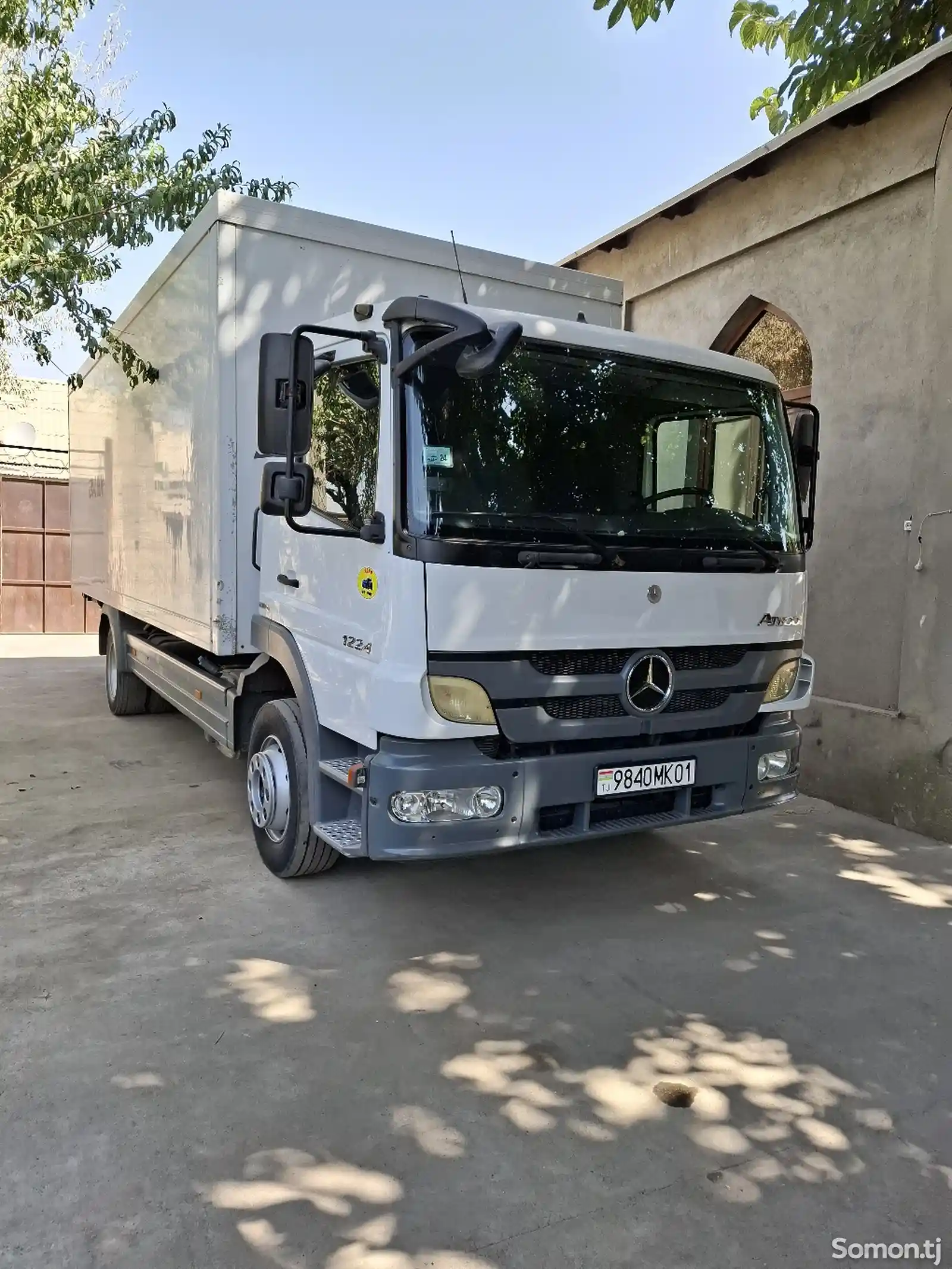 Бортовой грузовик Mercedes-Benz Atego 1224, 2007-1