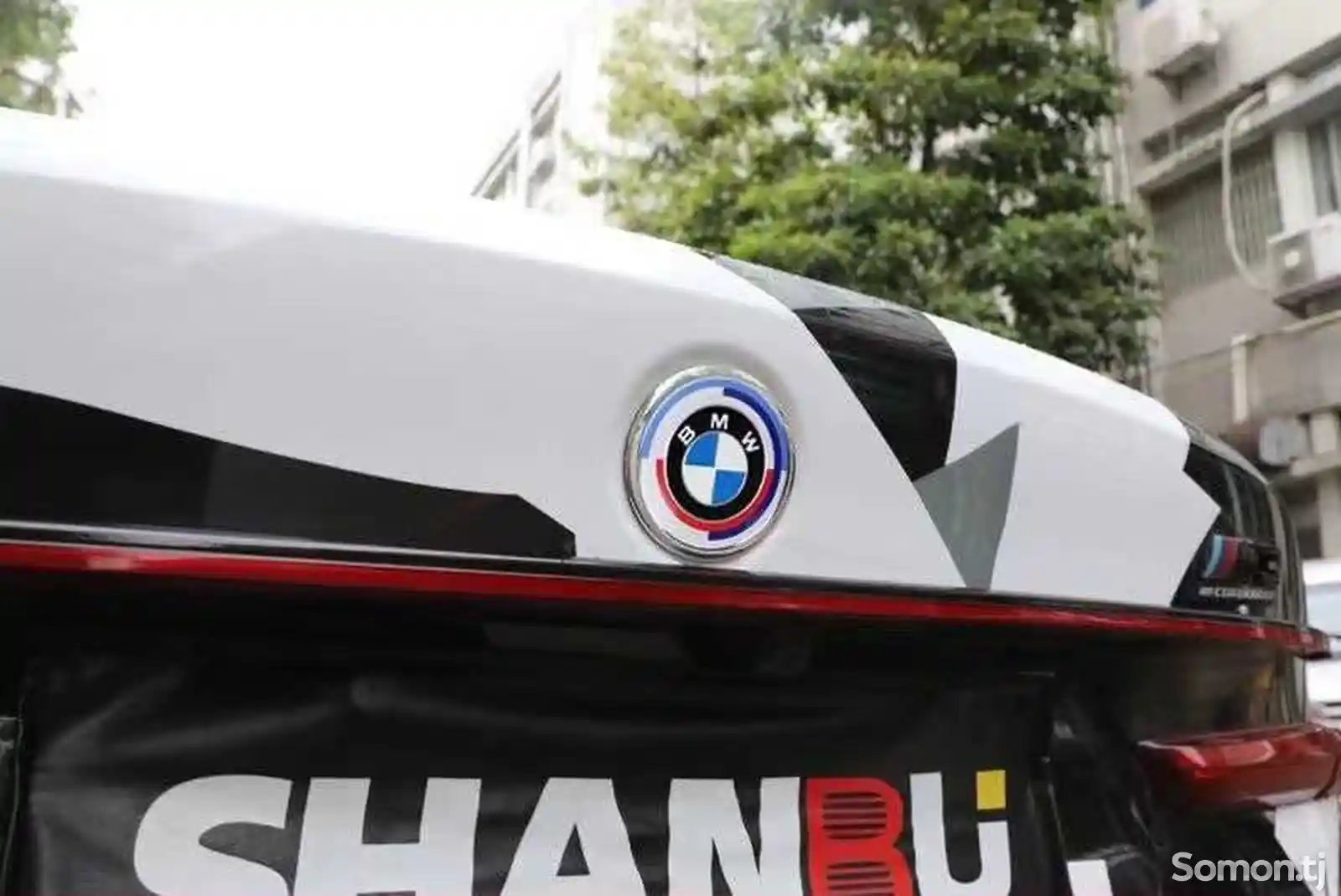 Значок на BMW-15