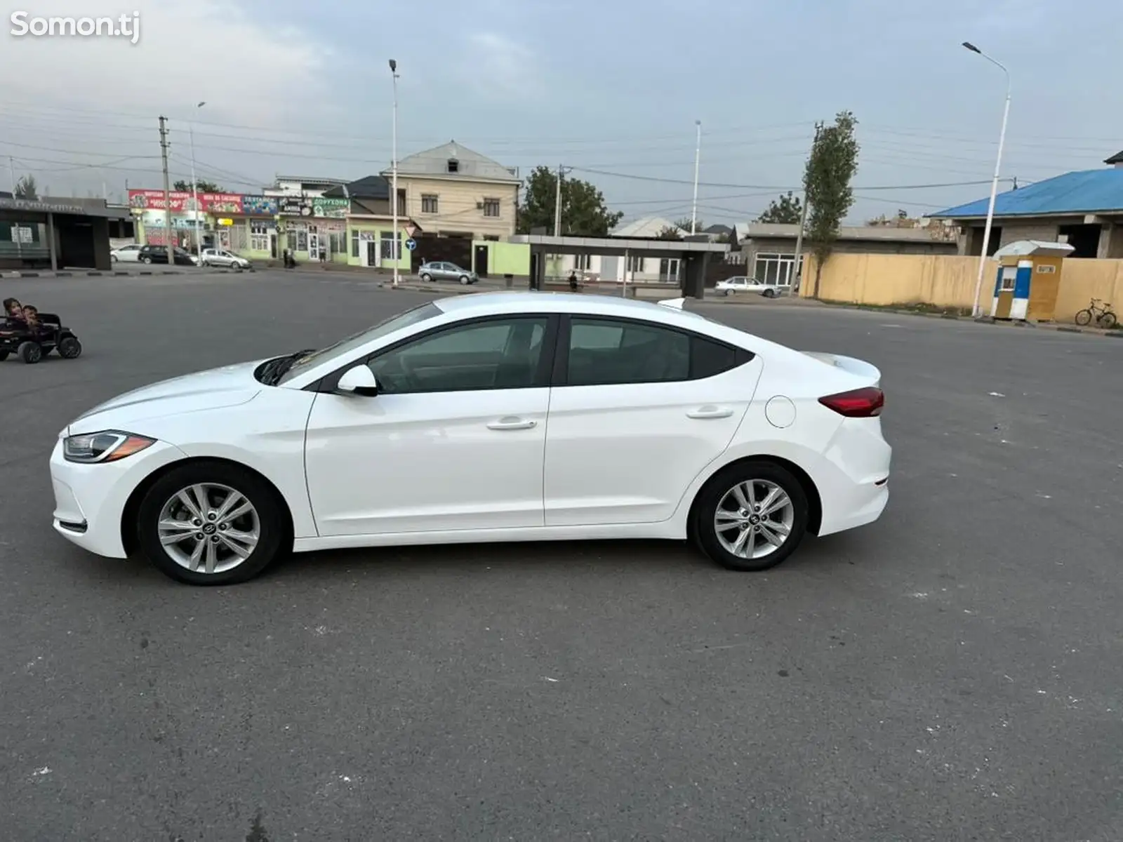 Hyundai Elantra, 2017-6