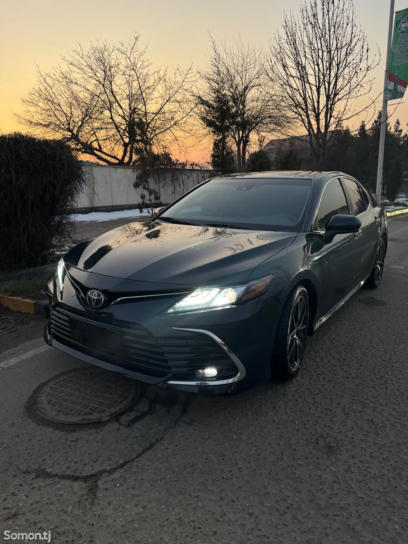 Toyota Camry, 2019-1