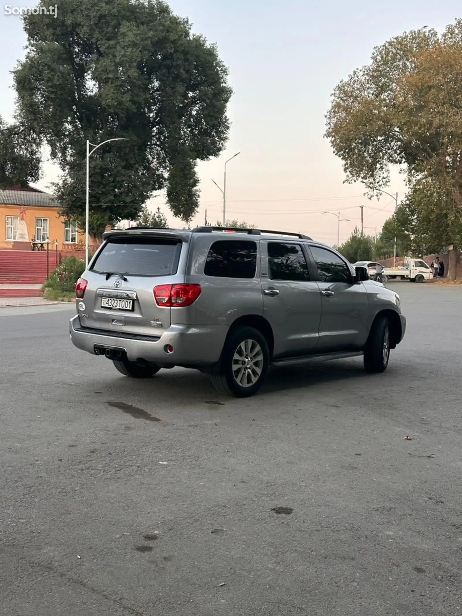 Toyota Sequoia, 2010-3