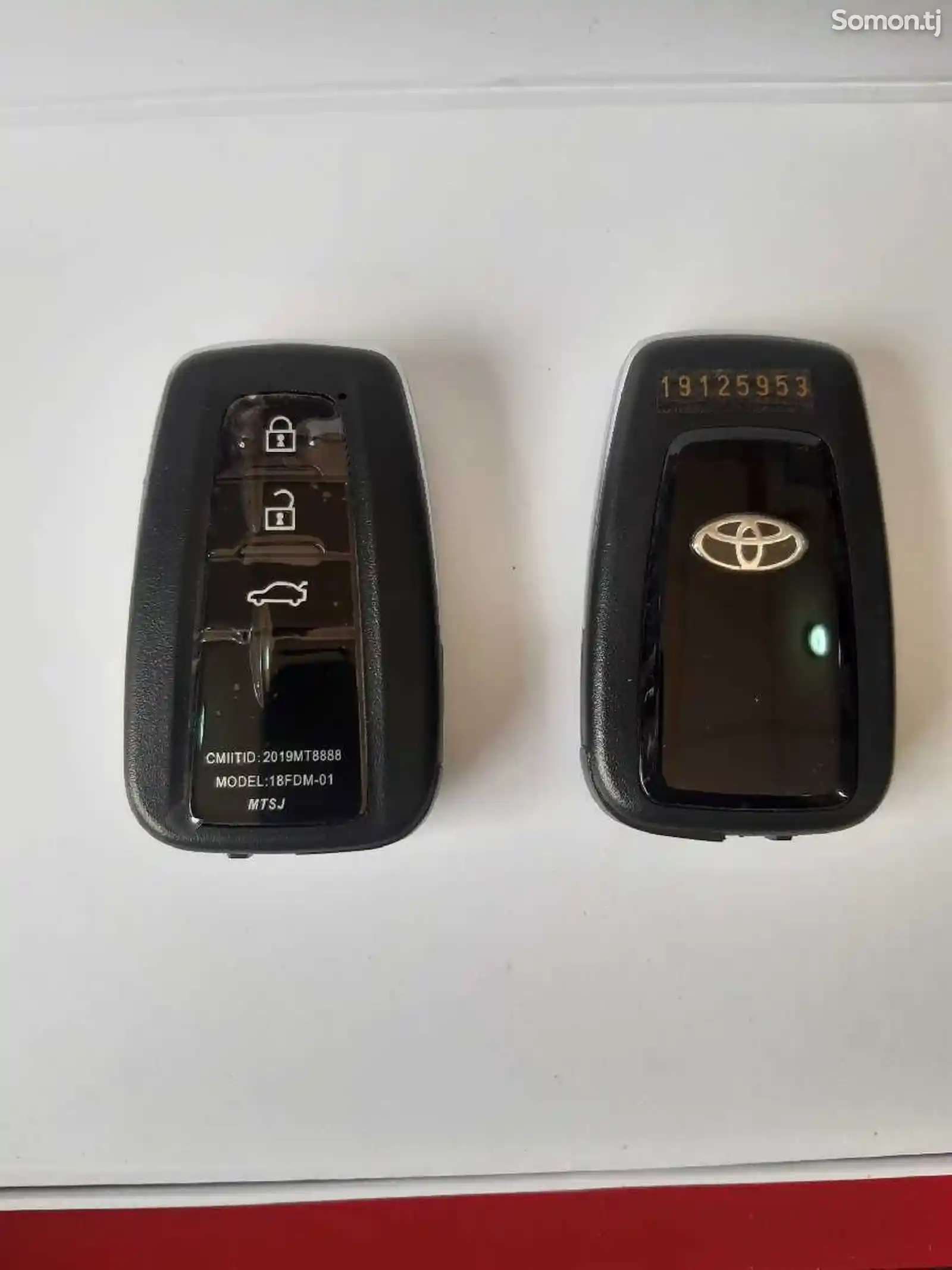 Кнопка старт/стоп на Toyota Camry-3