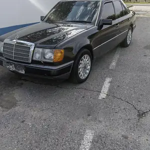 Mercedes-Benz W124, 1991