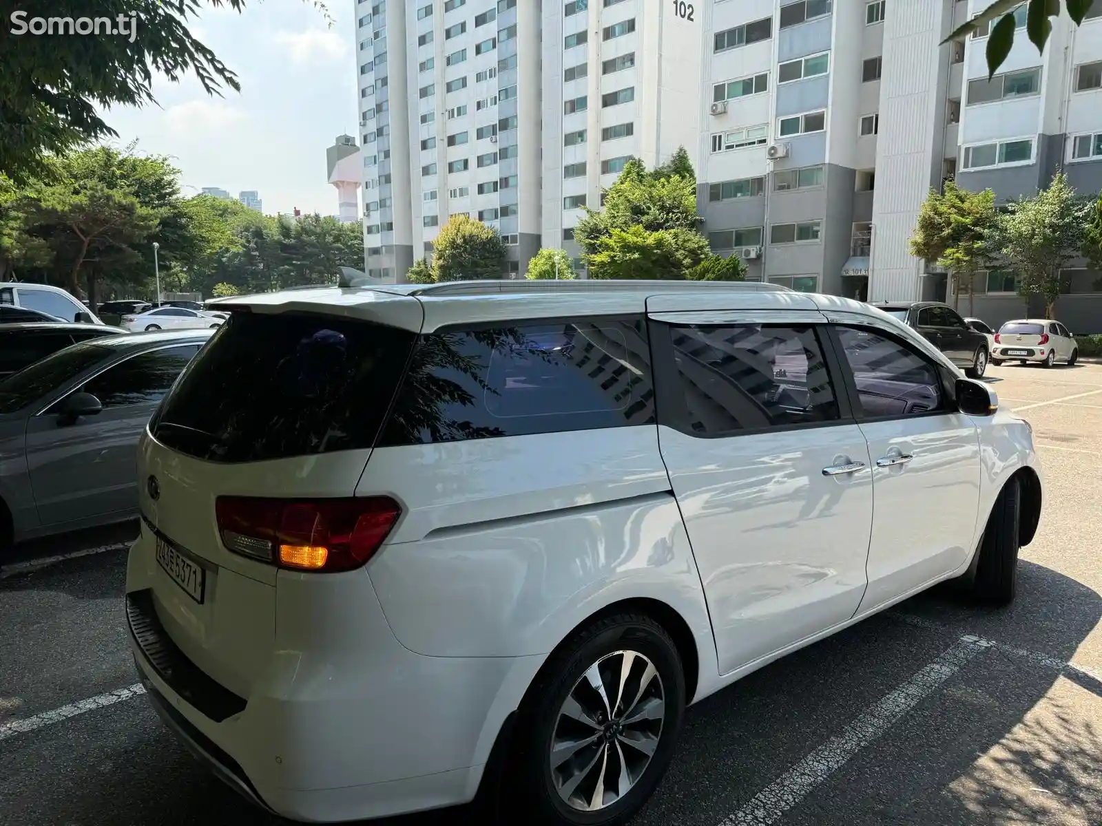 Kia Carnival, 2015-4