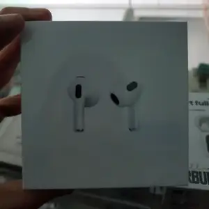 Беспроводные наушники AirPods Pro