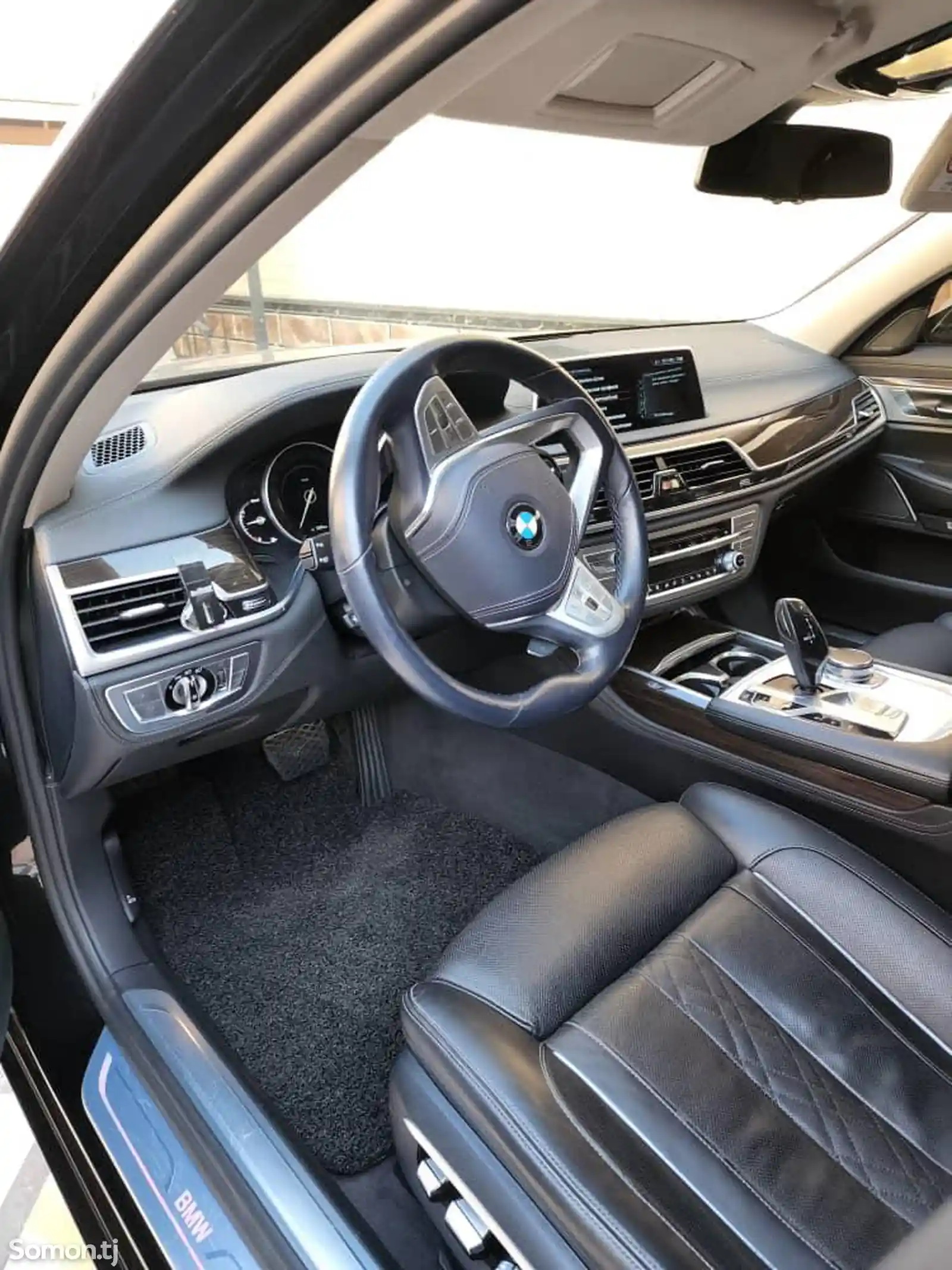 BMW 7 series, 2017-8