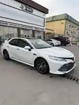 Toyota Camry, 2018-9