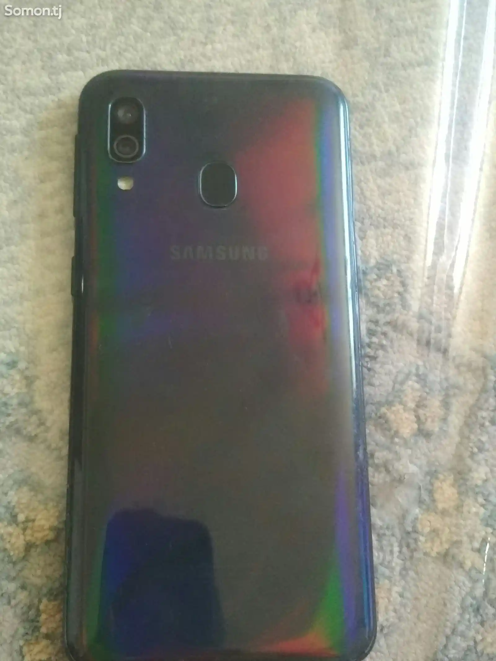 Samsung Galaxy A40-3