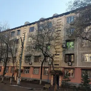 4-комн. квартира, 1 этаж, 70 м², Сино Гипразем