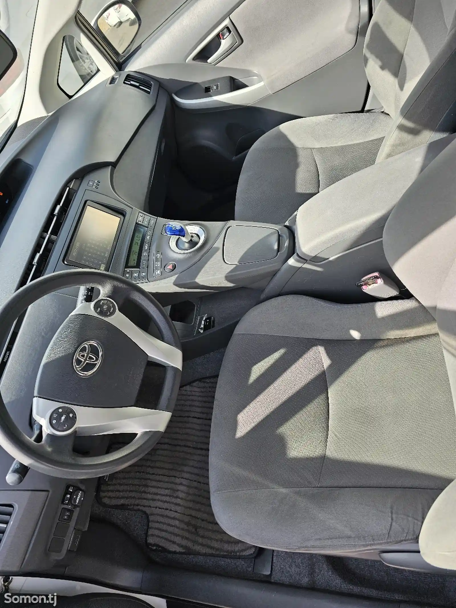 Toyota Prius, 2011-12