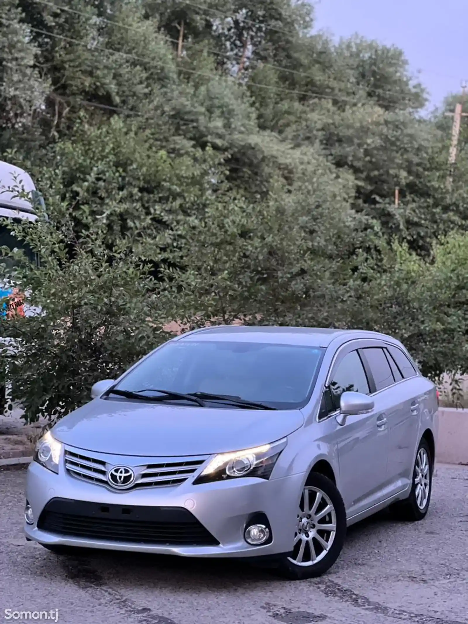 Toyota Avensis, 2014-4