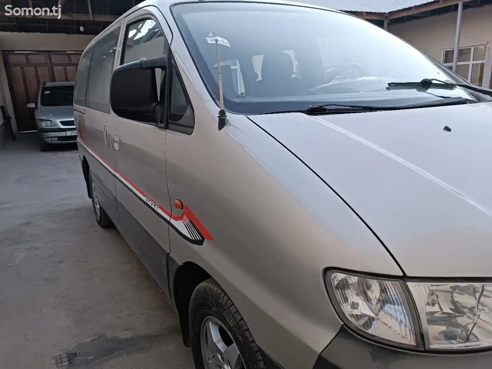 Hyundai Starex, 2000-2