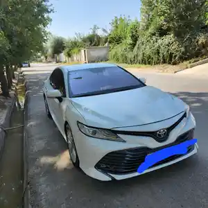 Toyota Camry, 2019